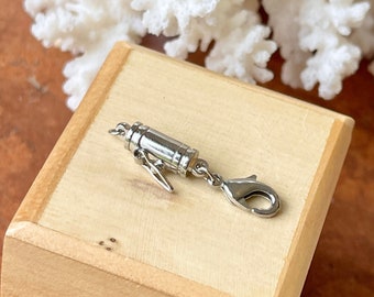 Stainless Steel Polished Magnetic Clasp Converter For Bracelets Necklaces Extender ETC NEW 32mm x 6.6mm Safety Latch