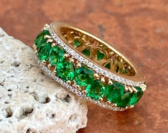 Vintage Oscar Friedman 14KT Yellow Gold Faceted Emerald + Round Diamond Ring Anniversary Wedding Birthstone Etc Eternity Band