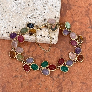 Estate 14KT Yellow Gold Blue, Green, Black Oval Onyx Rose Quartz Tiger Eye Carnelian Bezel Set Scarab Bracelet 7”