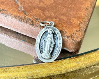 Sterling Silver Antiqued Finish Miraculous Mary Medal Oval Pendant 25mm Unisex