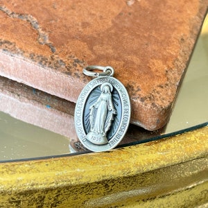 Sterling Silver Antiqued Finish Miraculous Mary Medal Oval Pendant 25mm Unisex