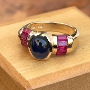 Vintage 14KT Yellow Gold Byzantine Bezel-Set Cabochon Sapphire + Channel-Set Ruby Baguettes Ring Size 7