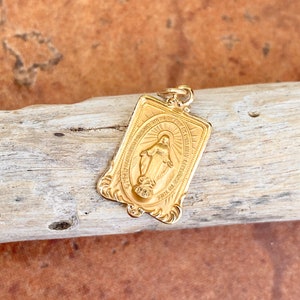 14KT Yellow Gold Polished + Satin Rectangle Detailed Miraculous Medal Pendant NEW SMALL Size