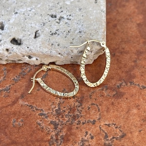 14KT Yellow Gold Oval Etched Diamond-Cut Design Hoop Earrings SMALL Size 18MM