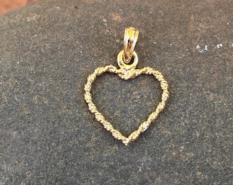 14K Yellow Gold Laser Cut Kid Girl in Heart Dress Charm Pendant