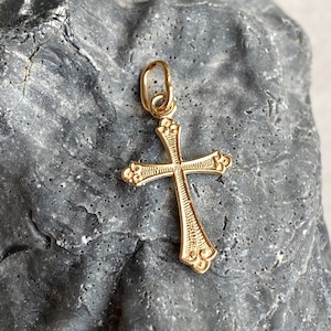 14KT Yellow Gold Shiny Detailed Small Cross Pendant Charm NEW