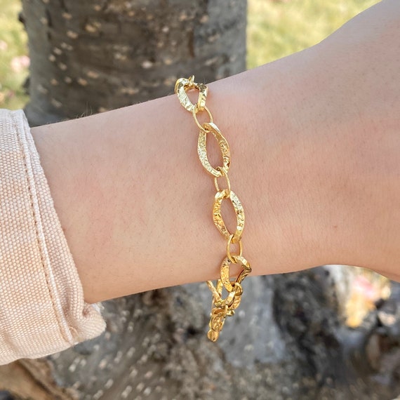 Gold oval link bracelet deals