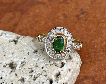 Estate Vintage 10KT Yellow Gold Faceted Oval Shaped 1.00 CT Emerald + Diamond Double Halo Ring Size 6.5