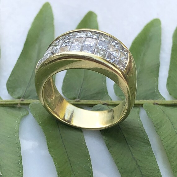 Estate Vintage 18KT Yellow Gold  Princess-Cut Dia… - image 3