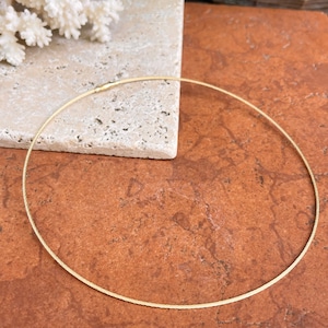 14KT Gelbgold dünne Masche 1,5 MM Kabel-Draht-runde Kragen-Halskette massiv NEU Verschiedene Längen erhältlich