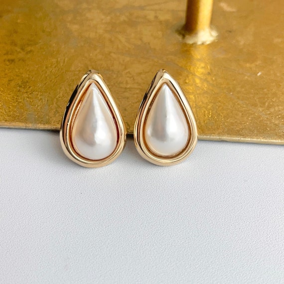 Estate Vintage 14KT Yellow Gold Teardrop Mabe Pea… - image 1