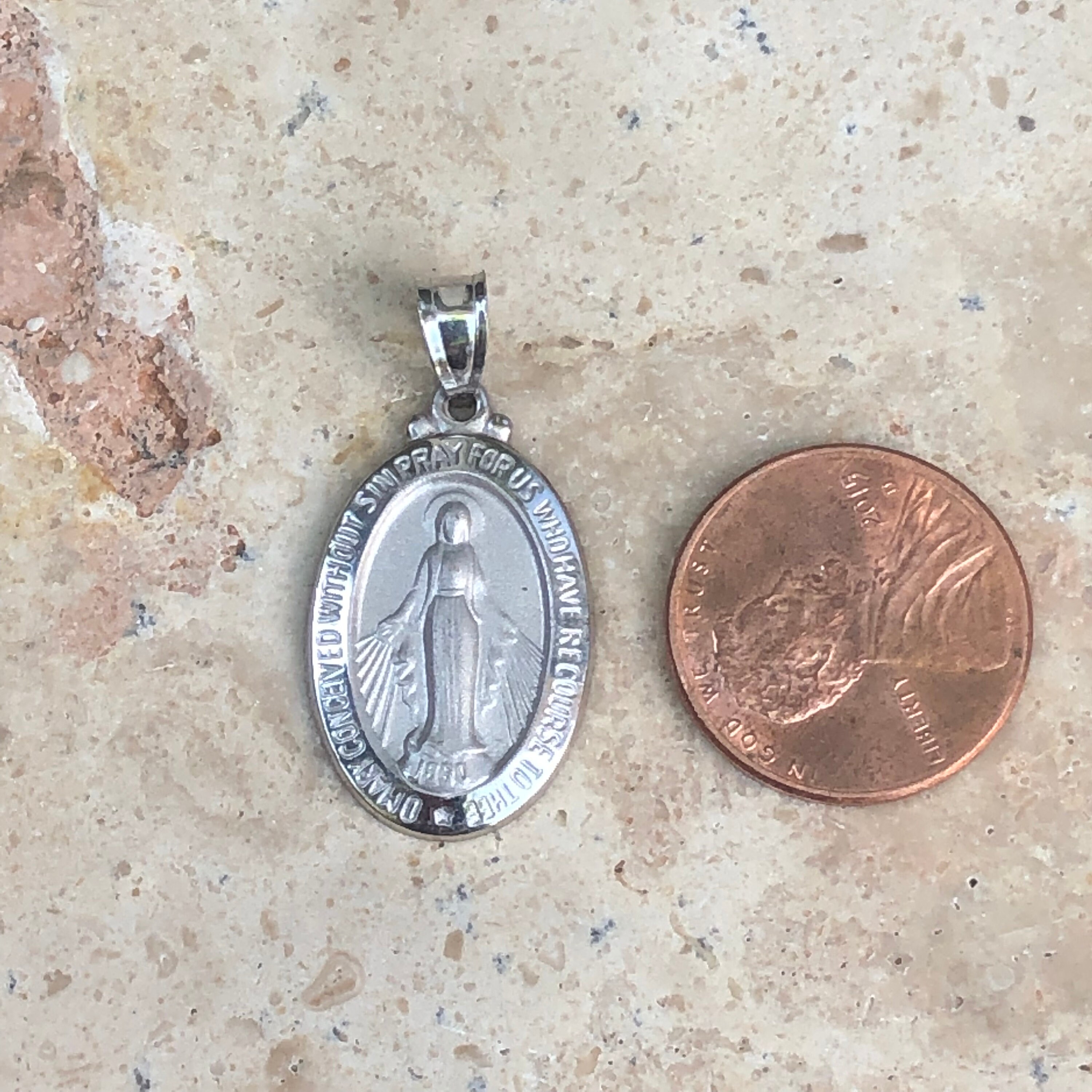 White gold miraculous best sale medal