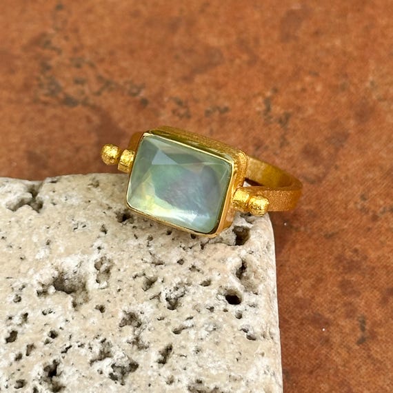 18KT Yellow Gold-Plated White and Green Stone Reversible Nickel/Lead Free Betty Carre Textured Ring Size 6