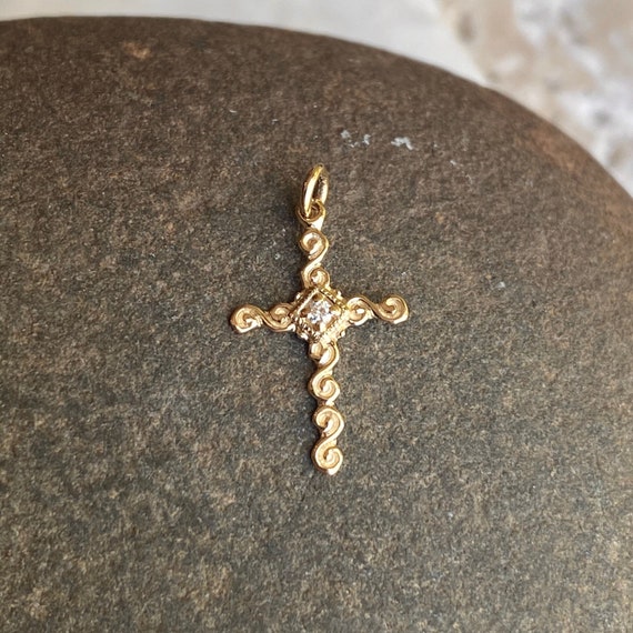 CROCE DONNA ORO GIALLO CON DIAMANTI – Dalù Gioielli - Foto 8