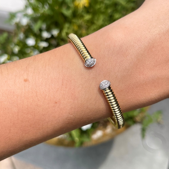 Twisted Diamond Open Cuff Bracelet In 14K Gold, Yellow / 6 Inches - Foto 10