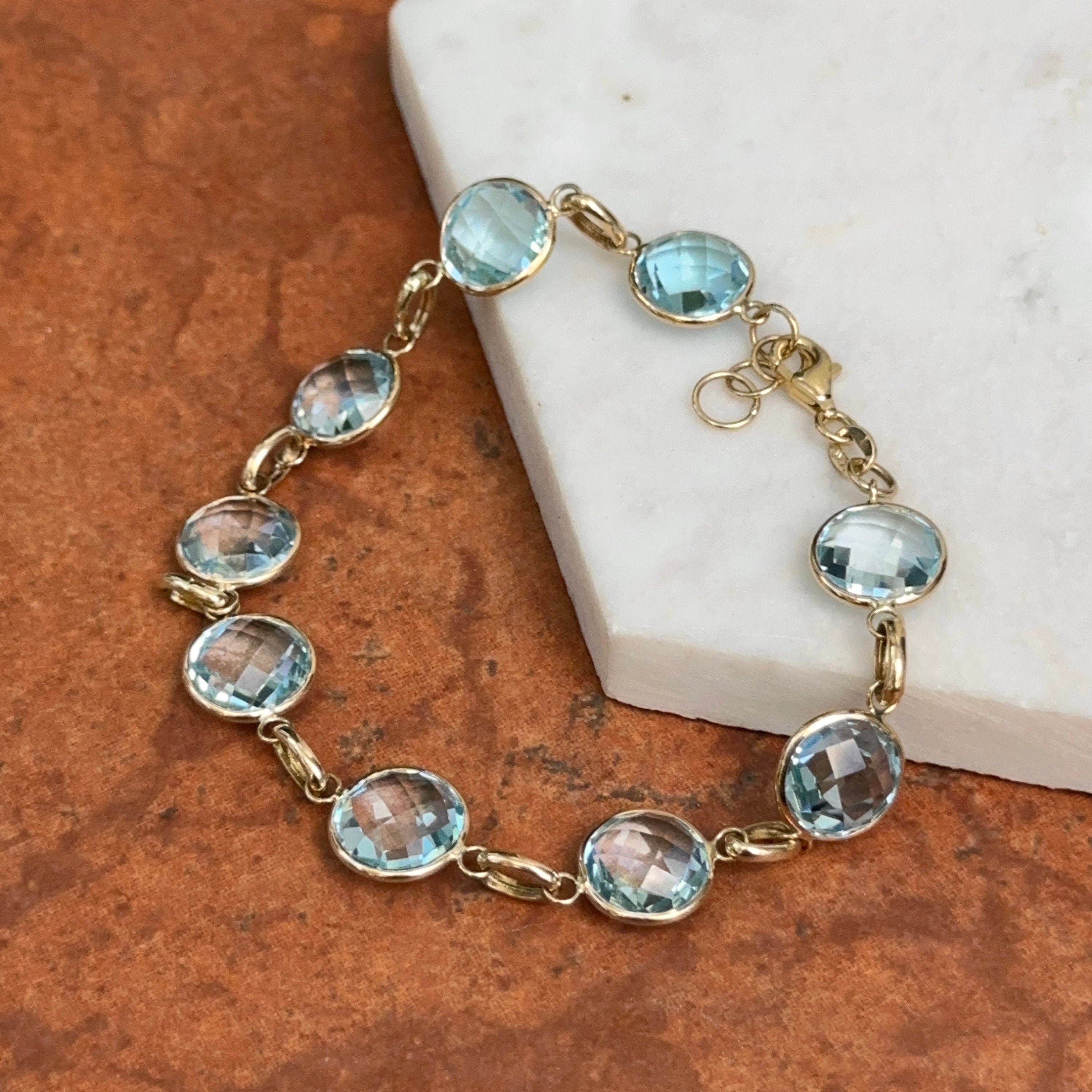 Vintage 14KT Yellow Gold Checkerboard Faceted Blue Topaz