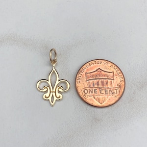 Pendentif fleur de lys en or jaune 10 carats, nouveau design ouvert, petite taille