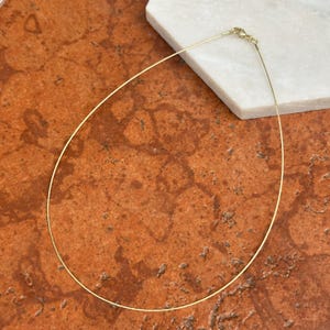 14KT Gelbgold .60 mm Hals Drahtgewebe Kette Kabel Runde Kragen Halskette NEU Karabinerverschluss 14 &quot;oder 15&quot;