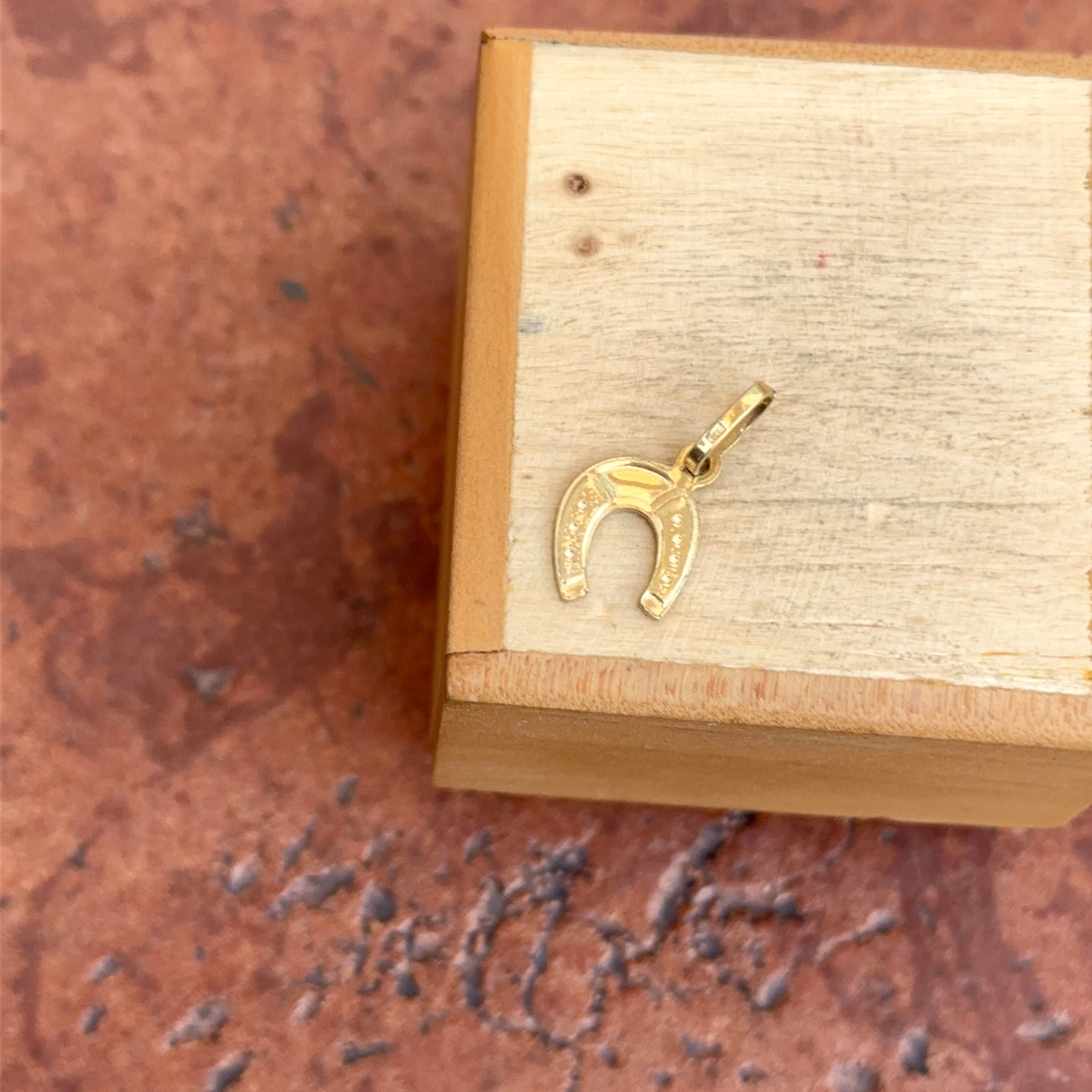 14KT Yellow Gold Stamped Horseshoe Pendant Charm NEW Good Luck Charm Off-Center 10mm