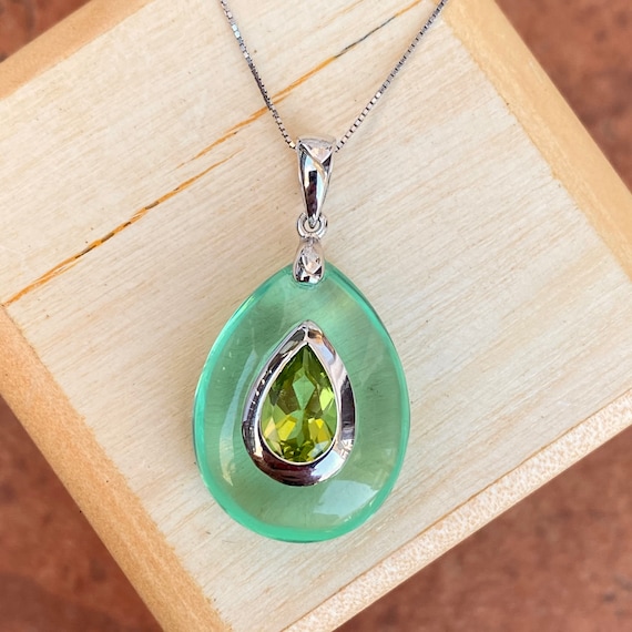 14KT White Gold Teardrop Green Peridot Pendant Charm NEW Resin