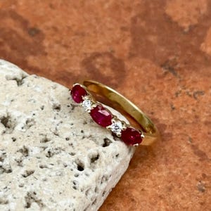 Estate 14K Yellow Gold Oval Ruby and Round Diamond Prong Set Band Ring Size 6.75