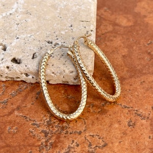 14KT Yellow Gold Shiny Oval Etched Diamond-Cut Tube Design Hoop Earrings Medium Size 32MM