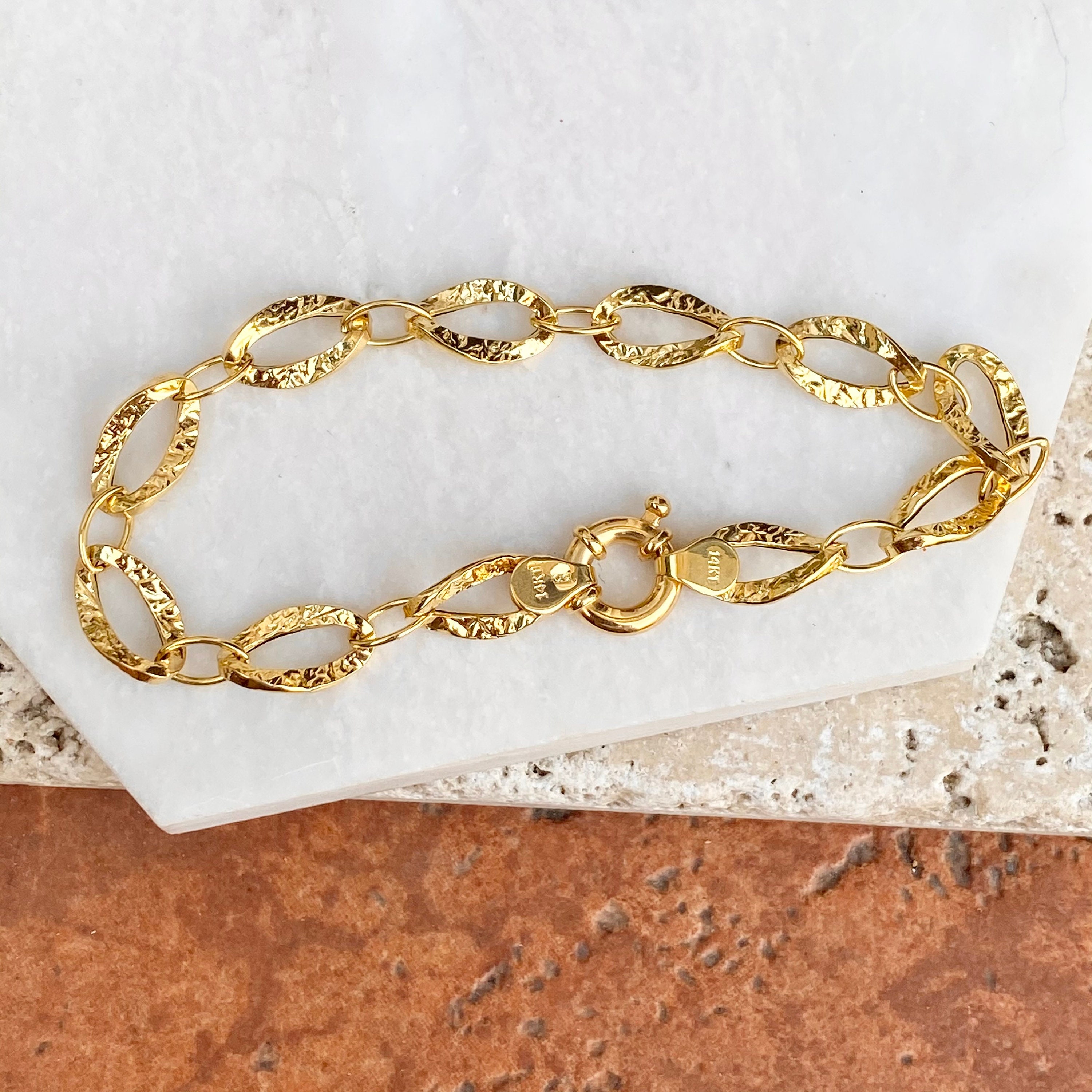 14KT Yellow Gold Hammered Polished Design Oval Chain Link Toggle