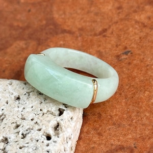 14K Yellow Gold Jadeite Stone Ring Size 7