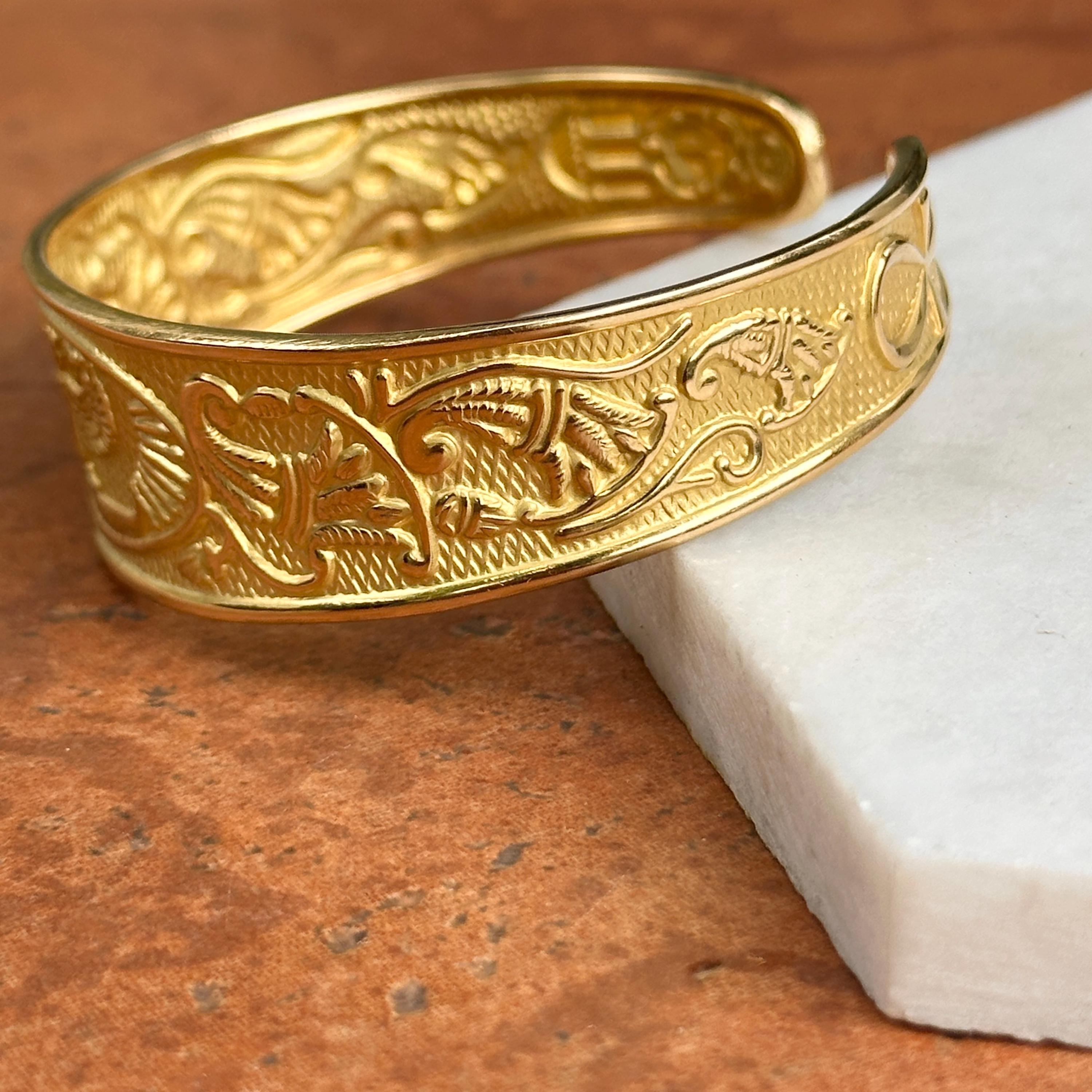 Vintage Estate 18KT Yellow Gold Egyptian Cuff Bangle Bracelet Ribbed ...