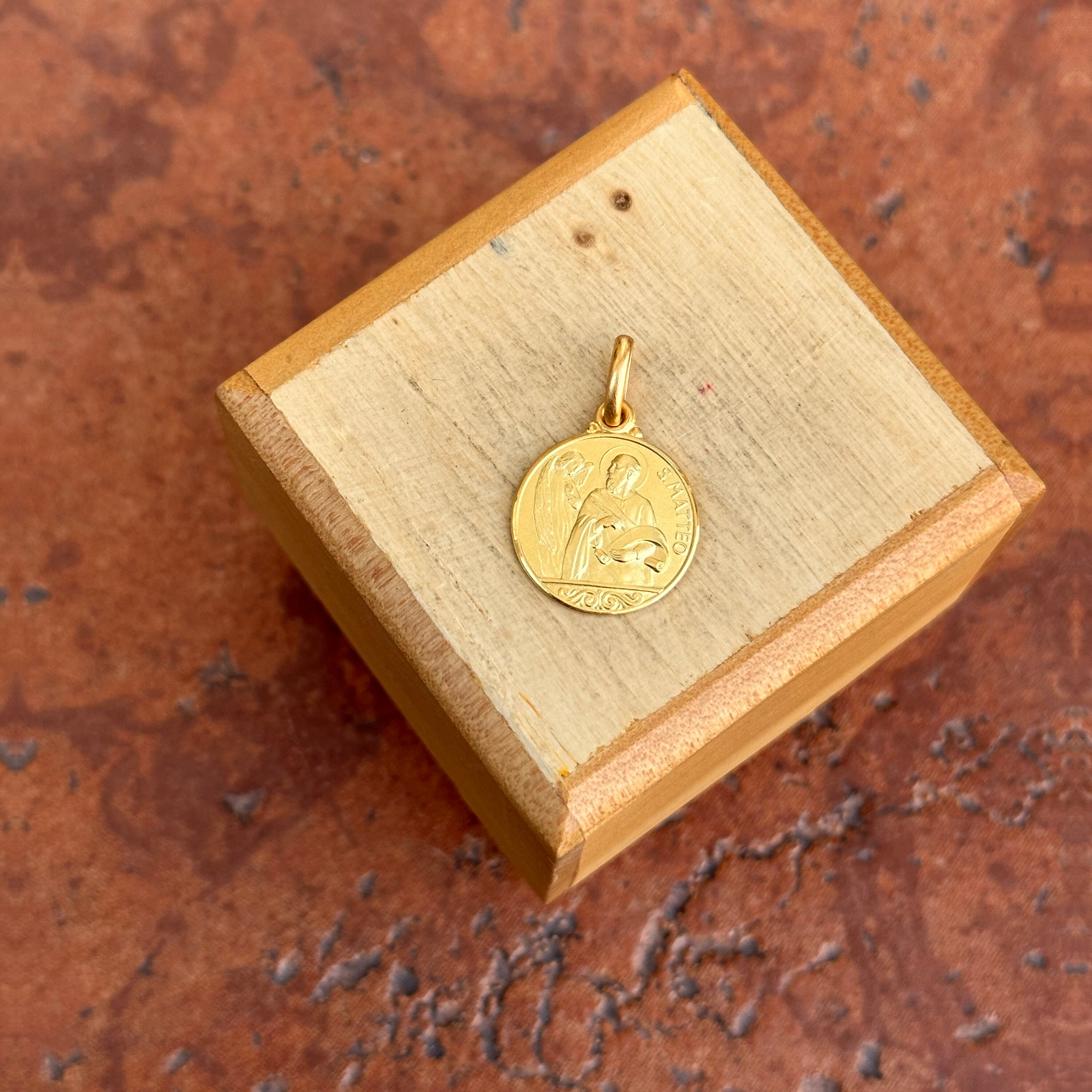 14KT Yellow Gold Solid Matte St Matthew Matteo Patron Saint of