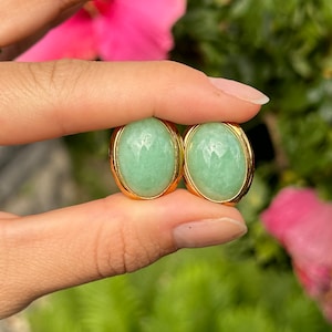 Estate Vintage 14KT Yellow Gold Oval Cabochon Pale Celadon Green Jade Omega Back Earrings