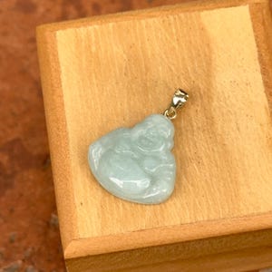 Estate Vintage 14KT Yellow Gold Carved Genuine Light Jade Chinese Buddha Gold Pendant 18mm x 18mm Small