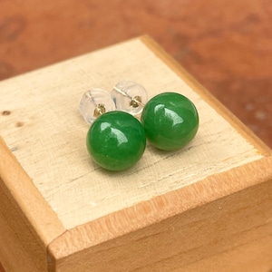 Estate 14KT Yellow Gold Genuine Spinach Green Jade Round Ball Stud Post Earrings 10mm Size