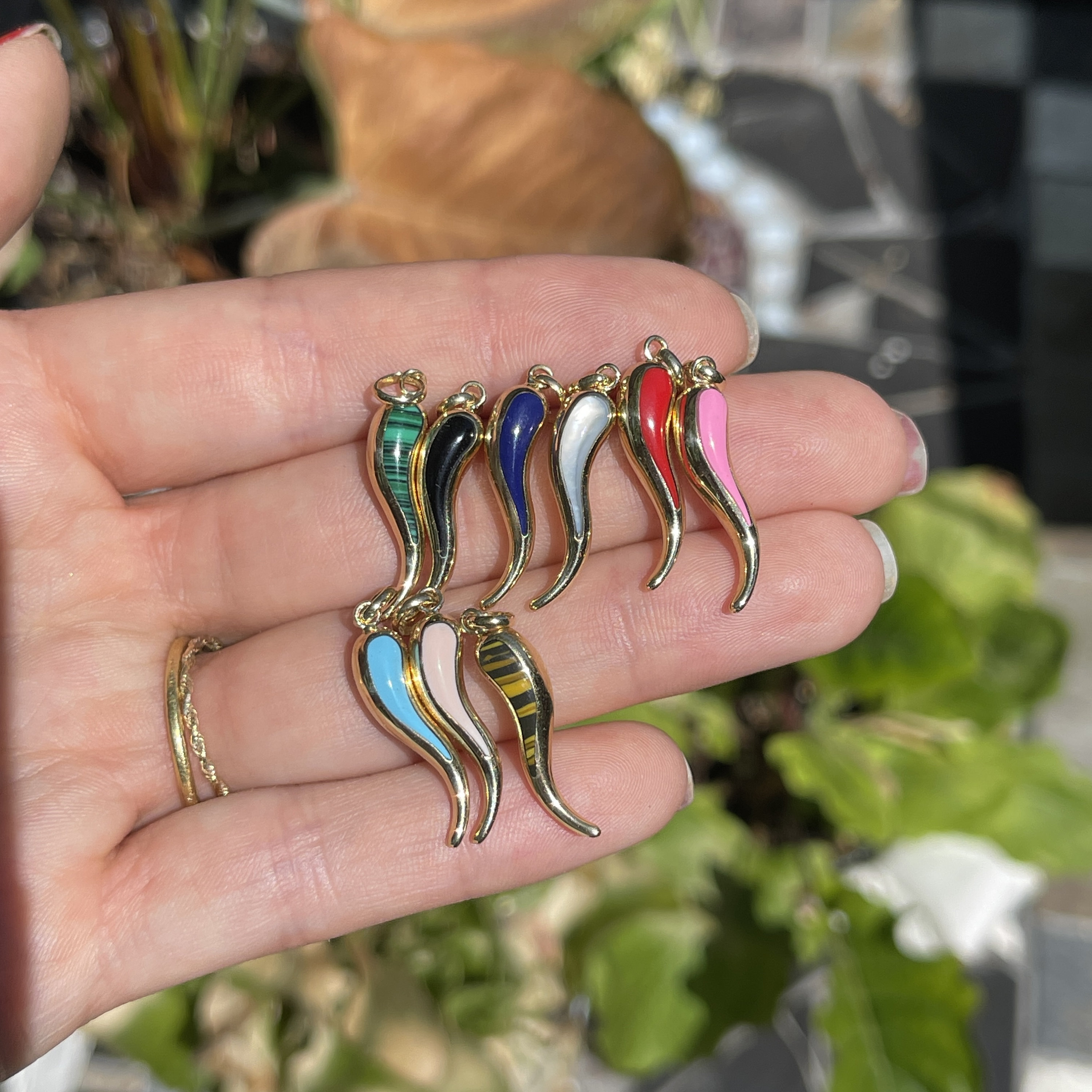 14KT Yellow Gold Italian Horn 
