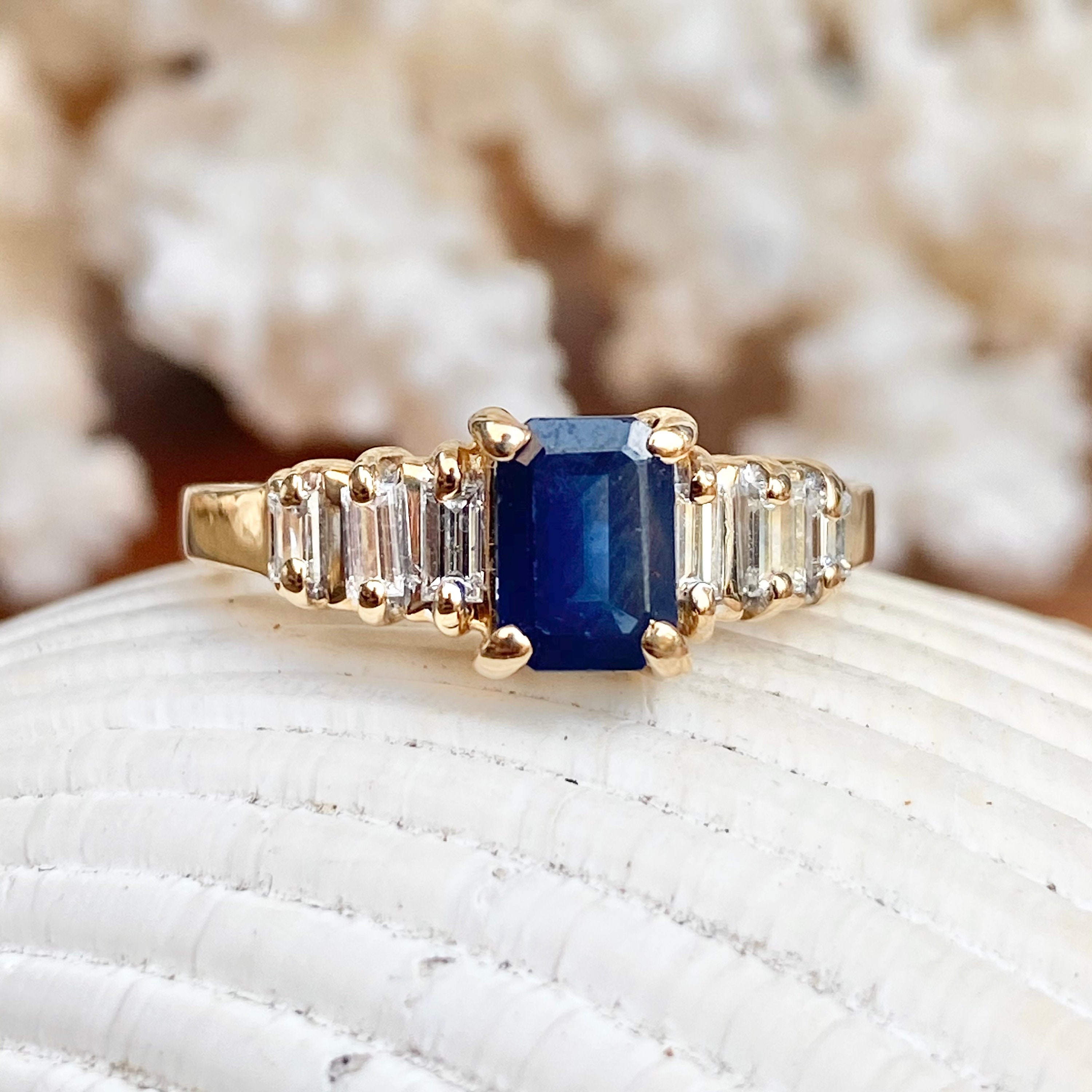 Emerald Ring 0.95 Ct. 18K Yellow Gold | The Natural Emerald
