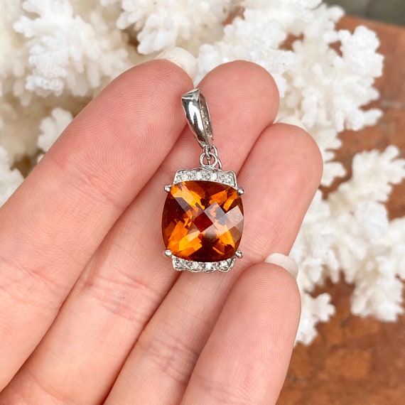 Pendentif/remorque En Or 14K (585) Avec 10 Citrines - Poids 14,8 G - Bijou Occasion En Très Bon état