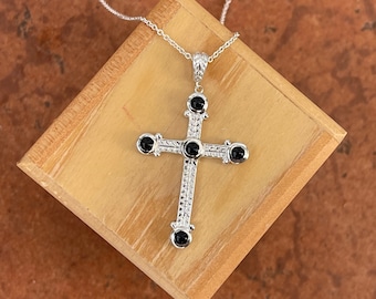 Sterling Silver Detailed Black Onyx Cross Pendant Chain Necklace