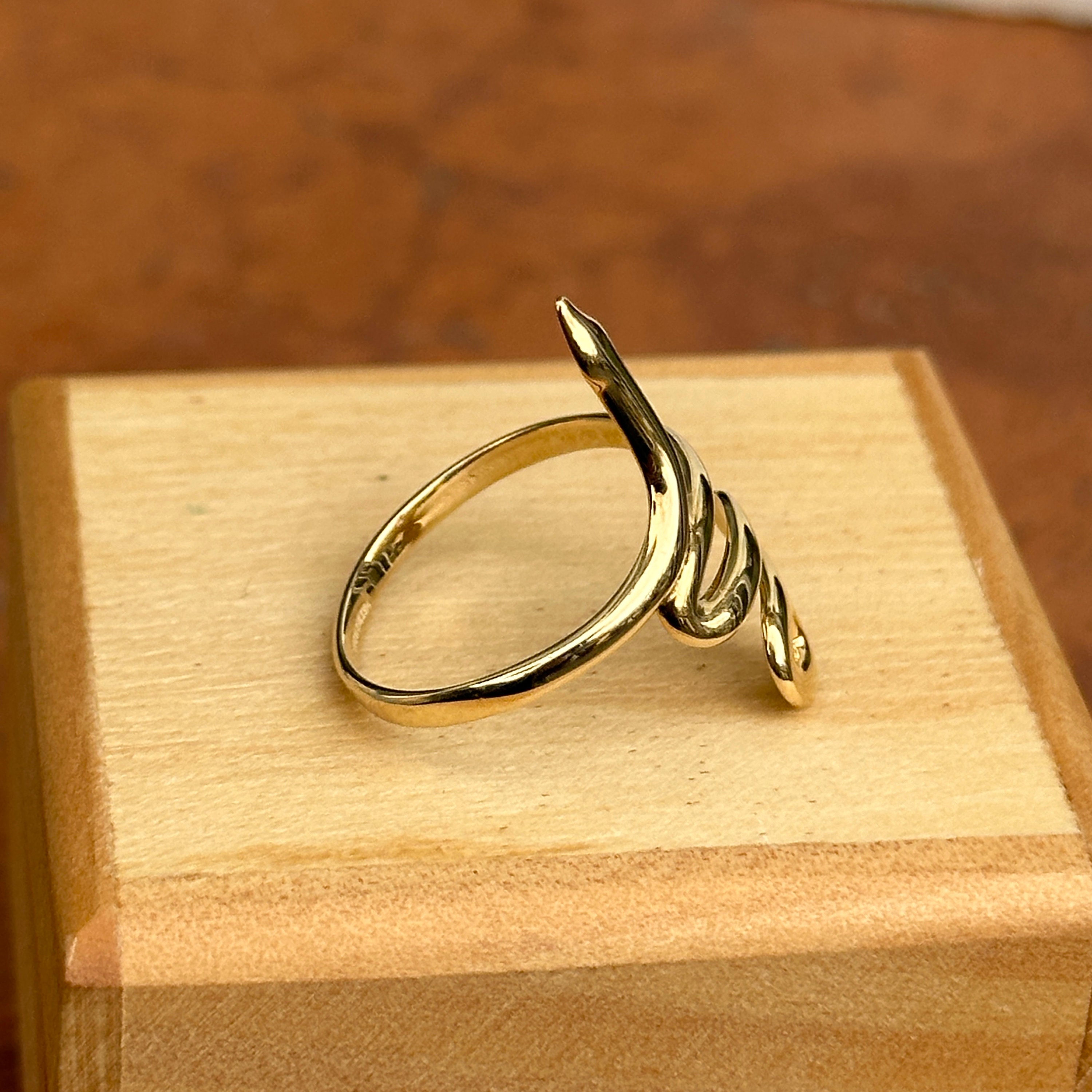14KT Yellow Gold Slithering Snake Ring Size 7 Solid Shiny