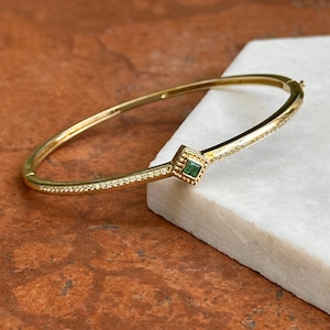 Estate Vintage 14KT Yellow Gold Square Invisible Set Emerald + Diamond Bangle Bracelet 7”
