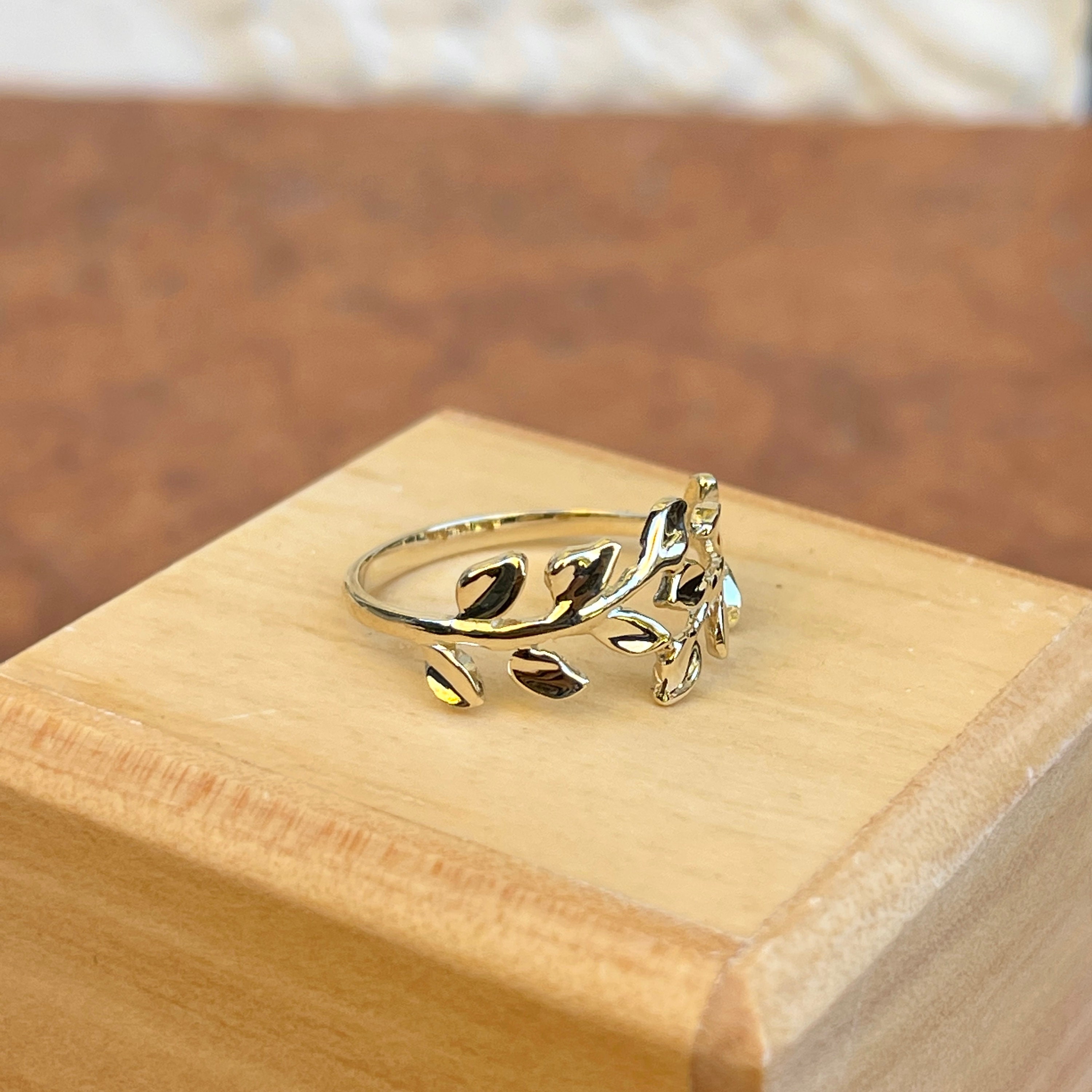 14KT Yellow Gold Leaf Floral Vines Design Ring NEW Size 7