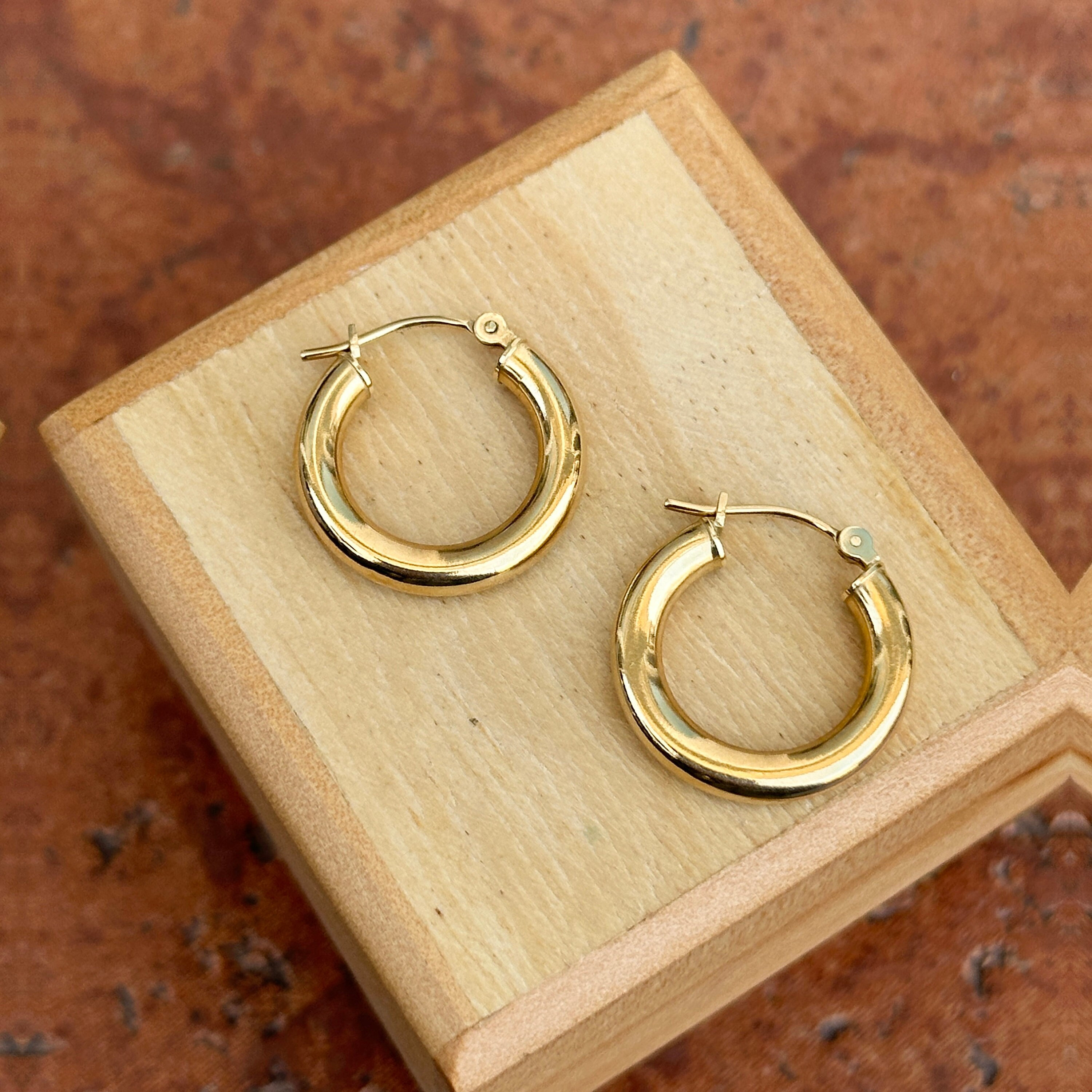 ピアス Golden Hoop Earrings 3 14KT Yellow Gold Shiny 3MM Tube Round Hoop Earrings 15MM
