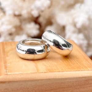 Sterling Silver Hinged Huggie Hoop Earrings NEW Medium Size 16.75MM Chunky Hoops