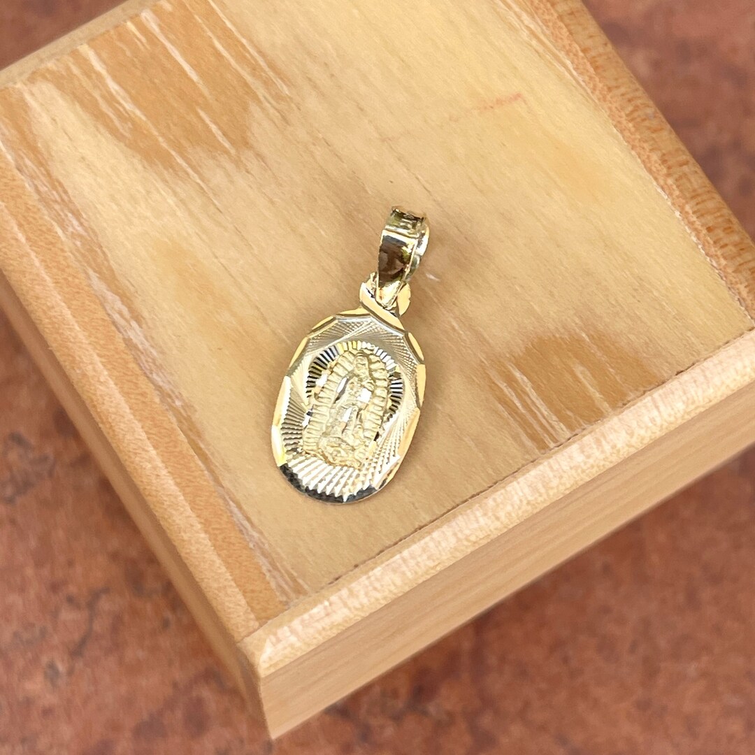 14KT Yellow Gold Diamond-cut Textured Our Lady of Guadalupe Oval Medal ...