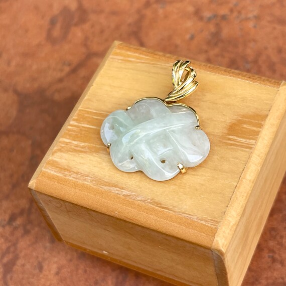 Estate Vintage 14KT Yellow Gold Genuine Pale Green Celadon Weave Carved Bezel Omega Pendant Pearl Enhancer Slide View 2