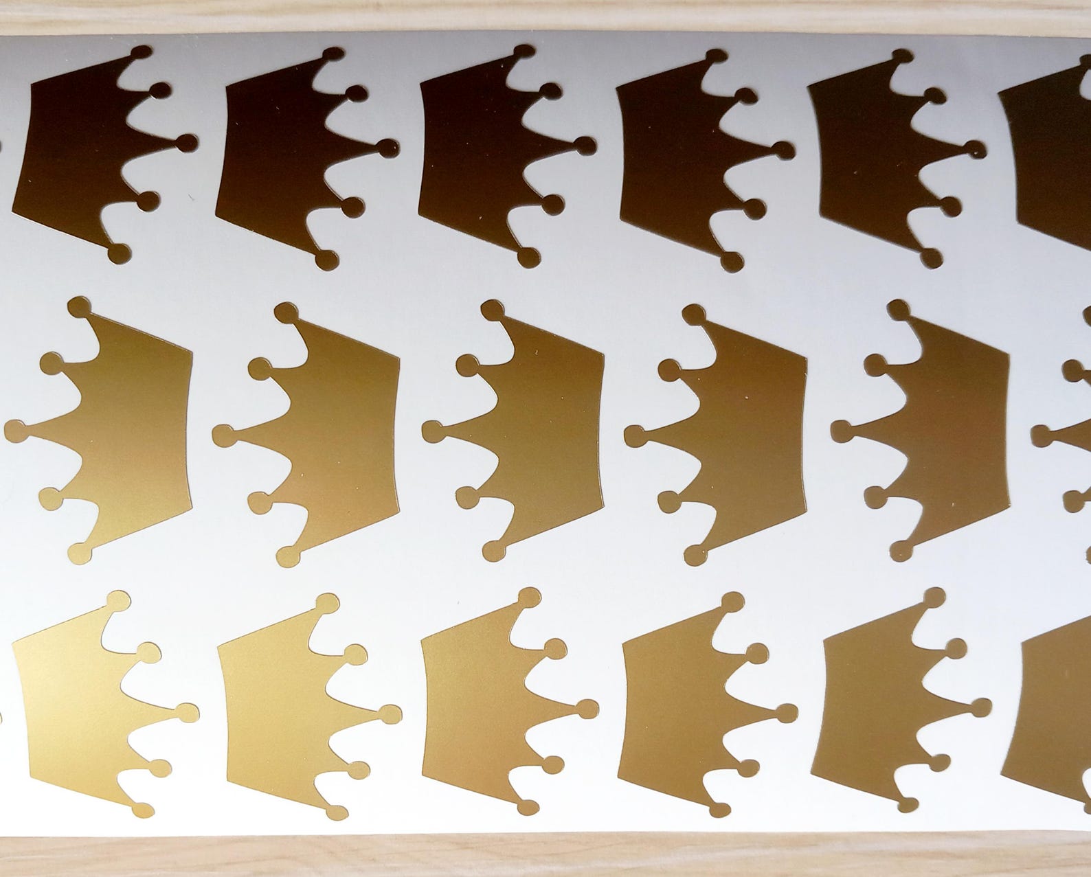 30 X Crown Stickers, Crown Vinyl Decal,crown Stickers - Etsy