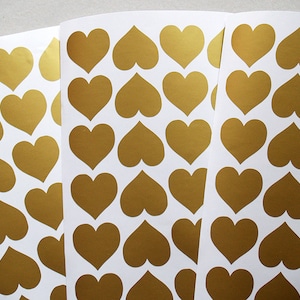 Set da 20 adesivi in vinile a forma di cuori. Decalcomanie per San Valentino. Decorazioni per feste.