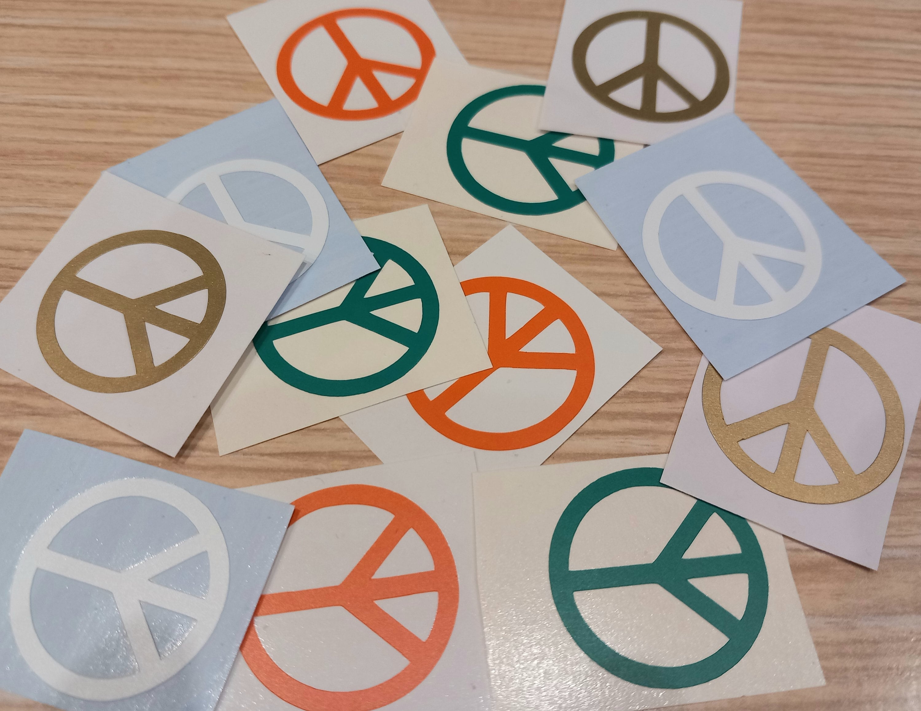 12 pegatinas con el símbolo de la paz / Pegatinas de la paz / Pegatinas con  el símbolo de la paz / Pegatinas para sobres de la paz. - Etsy México, image size:3000x2317