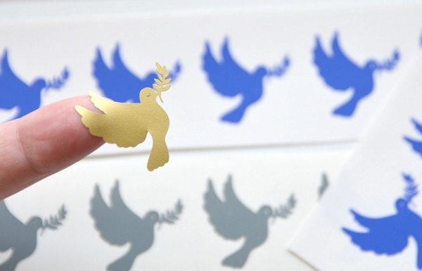 30 X Dove Stickers, Vinyl Decal,Peace Dove Stickers.Bird decal.