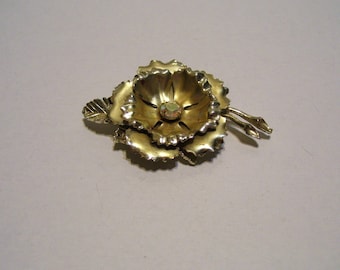 Vintage Gold Tone Finish Flower Brooch Pin Rhinestone Centre Brushed