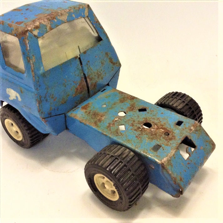 Camion Pick-up Tonka Vintage Acier Pressé Bleu – Échelle 14,7 – Années 1960 (manque Vitre Côté Conducteur)